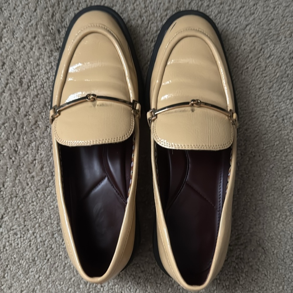 Franco Sarto Cream Loafers with Gold Bit - Picture 2 of 2